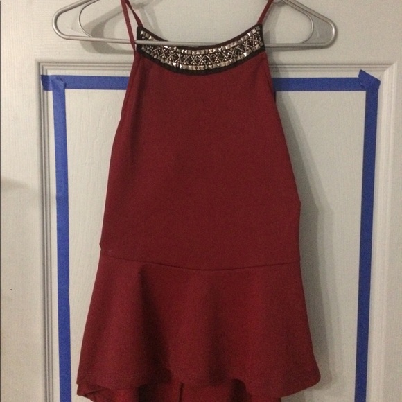 Red top - Picture 4 of 7